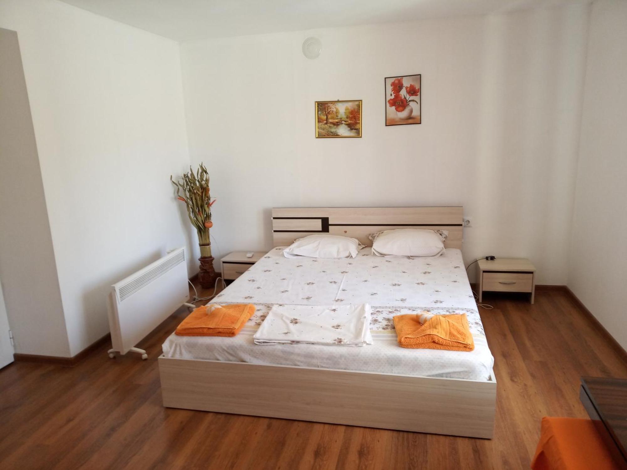 Divna Guest House Крушуна Экстерьер фото
