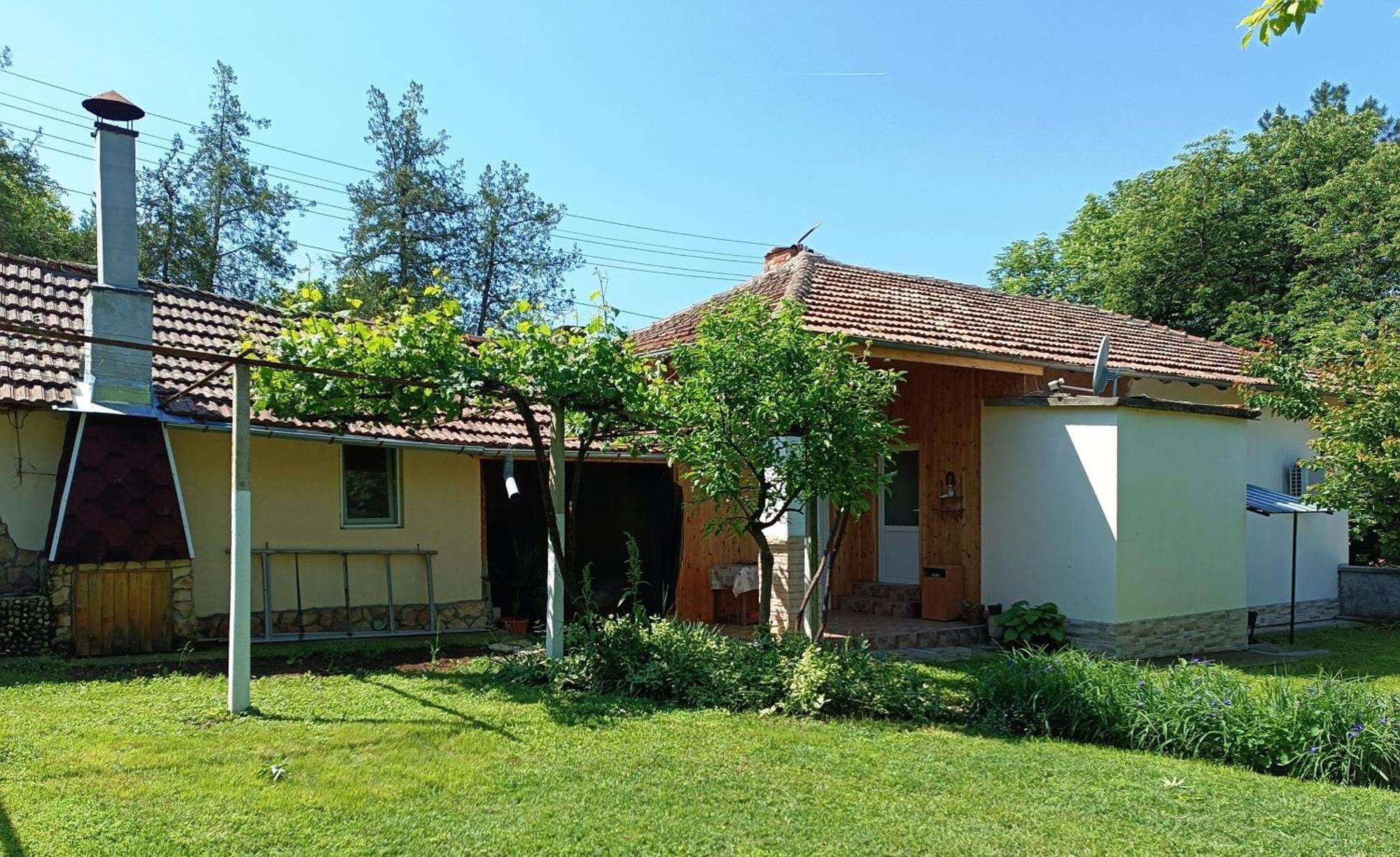 Divna Guest House Крушуна Экстерьер фото